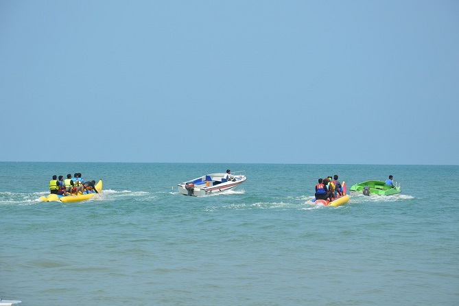 Banana Boat Ride in Dubai